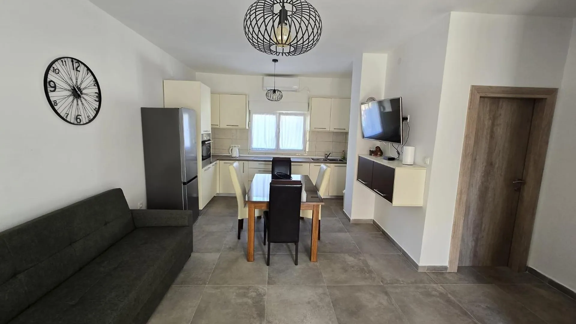 Apartments Pavic Sukošan