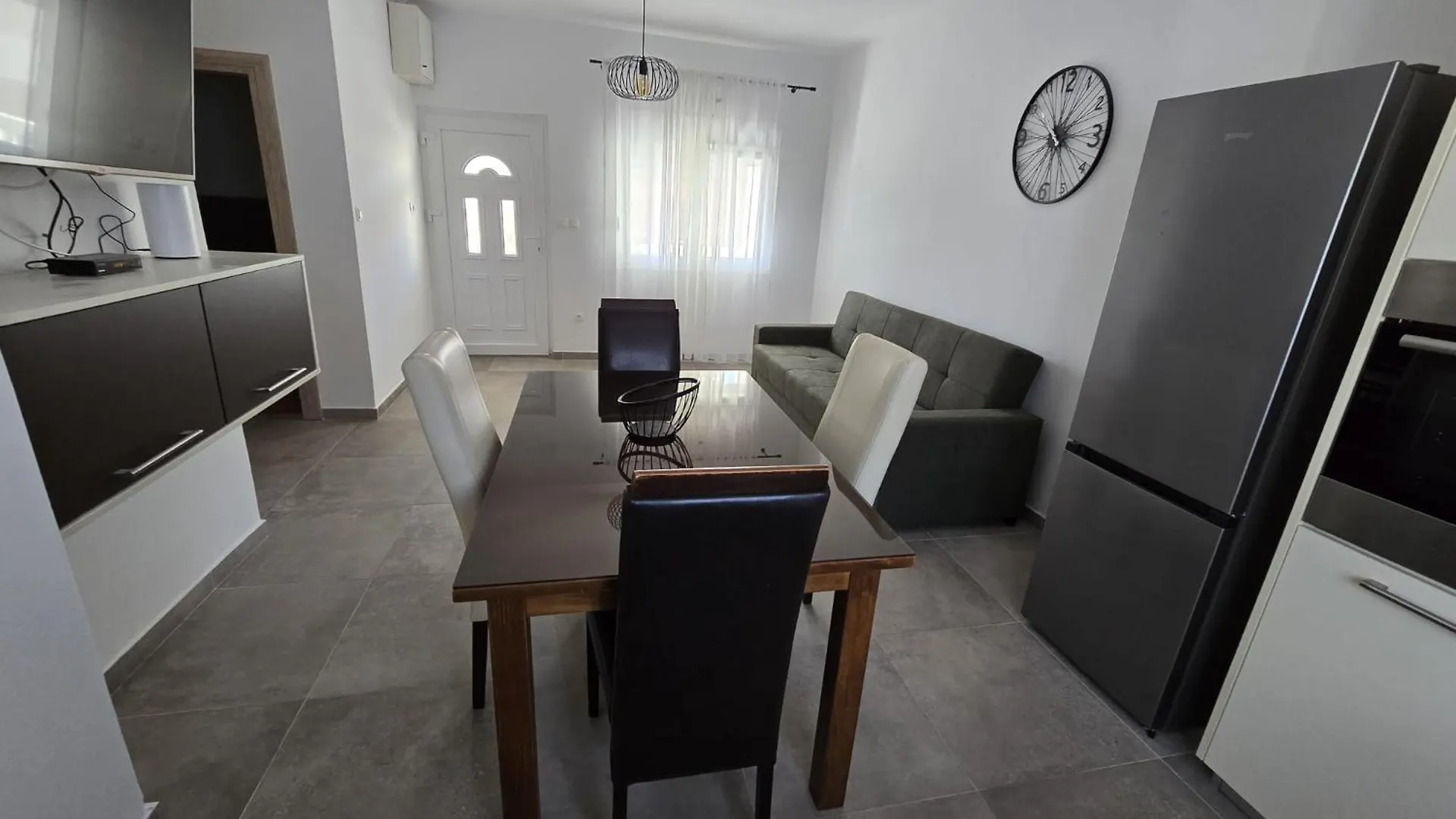 Apartments Pavic Sukošan
